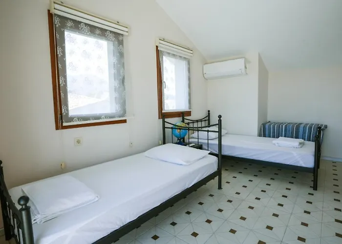 别墅 Oezguer Ortaca (Mugla)